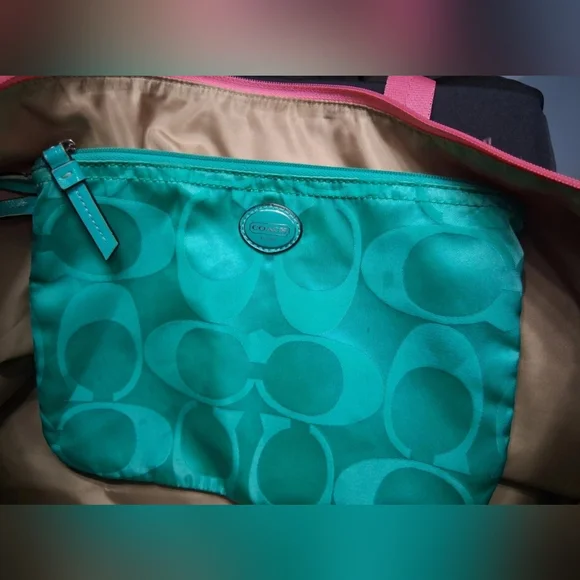 3 Peice Coach Signature Nylon Pink & Gray Getaway Weekender Tote/Duffle Bag - Picture 12 of 16